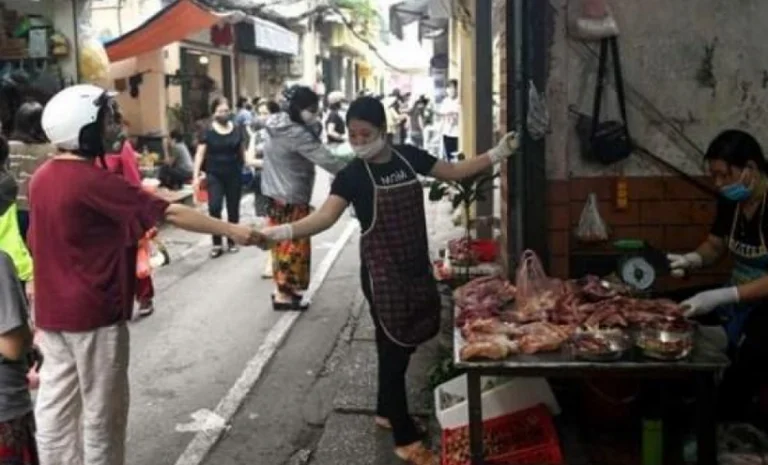 Vietnami regjistron të vdekurit e parë nga COVID-19