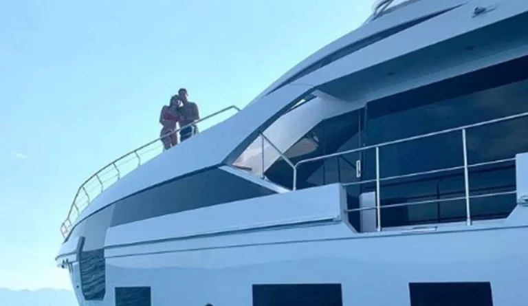 CR7 celebra con título de estilo: Comprar un yate de 6 millones de euros, así es como se ve dentro.