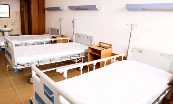 Kosovo tiene sólo unas 150 camas gratis para pacientes con Coronavirus