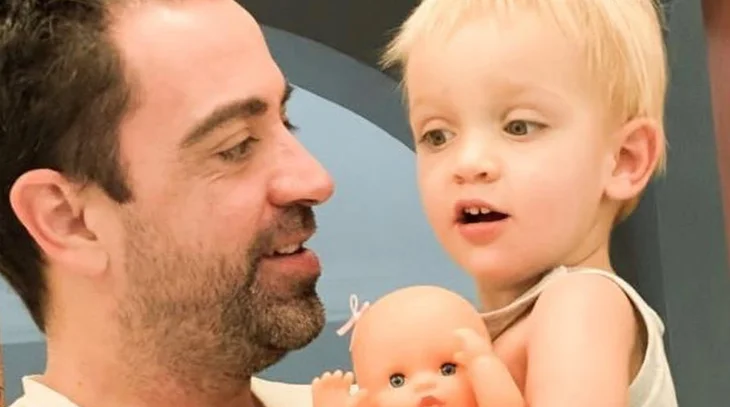 Xavi Hernandez, Champion und Champion im Kampf mit Coronobrianus