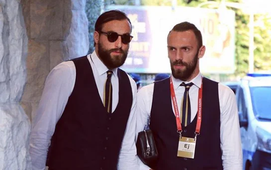 National Star festeggia il suo compleanno, ed è così che Muriqi e Rasica si congratularono con lei