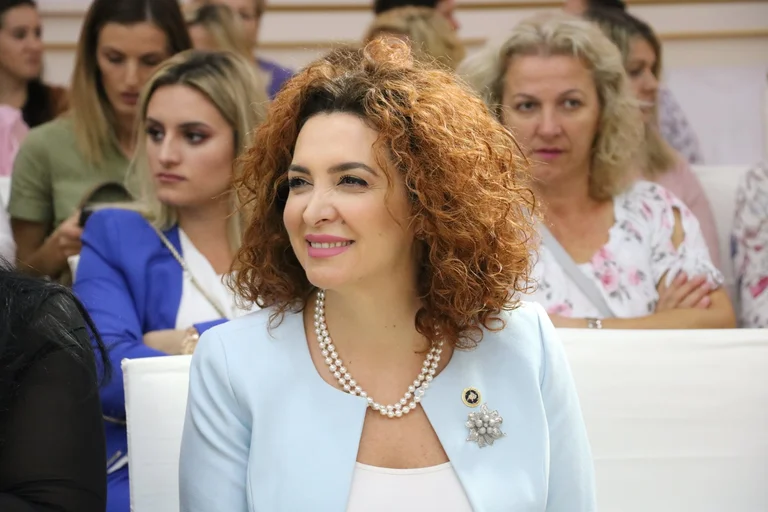Albena Reshimaj erholt sich aus dem Corona