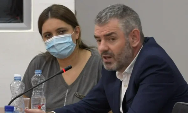 Dall'ufficio di Selmanaj, la prima risposta VV: non puoi macchiare l'accademia.