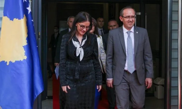 New divisions within coalition, Melza Haradinaj calls Hoti's new measures absurd