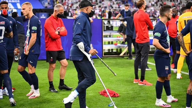 Die Nachrichten kommen aus Paris: Entdecken Sie, wie Lack von Mbappe