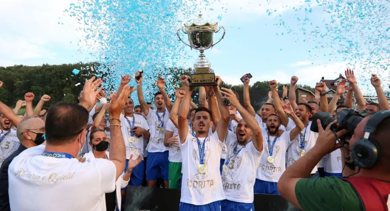 Este es el premio del trofeo ganado ayer por la luz
