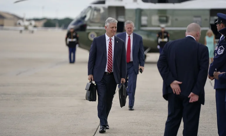 U.S. National Security Adviser infected with coronary: It's reported that he was at White House on Thursday.