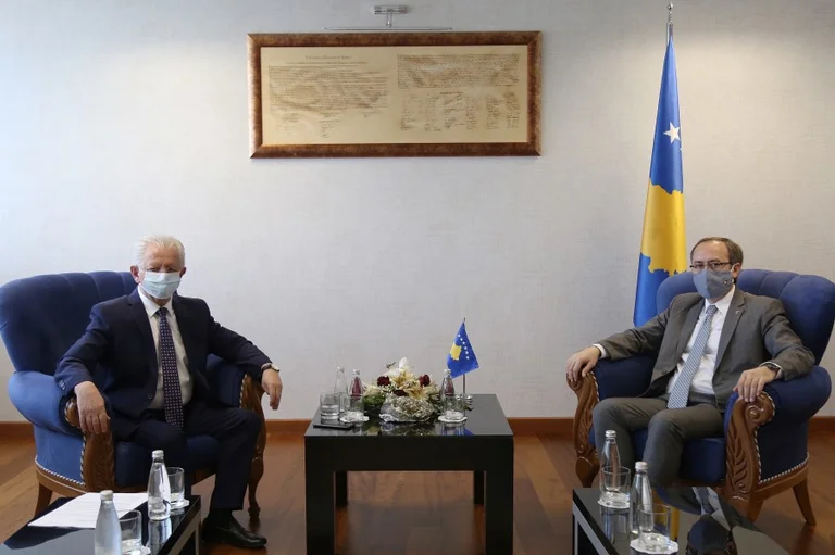 Hoti is informed by Hyseni about Brussels meetings