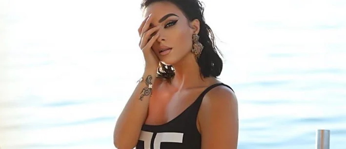 Jansilla auf Video clip die Bombe Körper, aber nicht in Wirklichkeit