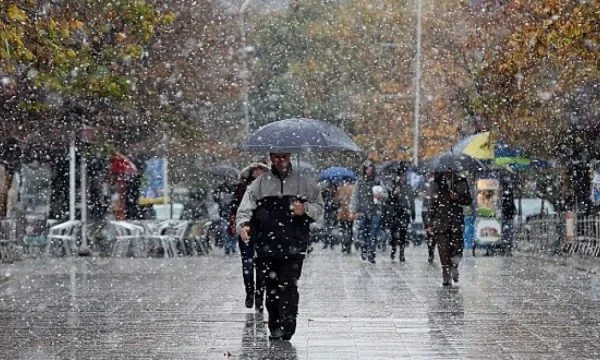 Weather for today, rainfall and lightning discharges are expected