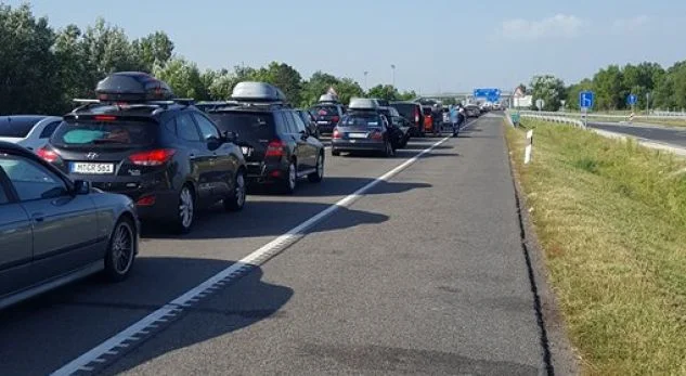 Exiles continue to pay border policy