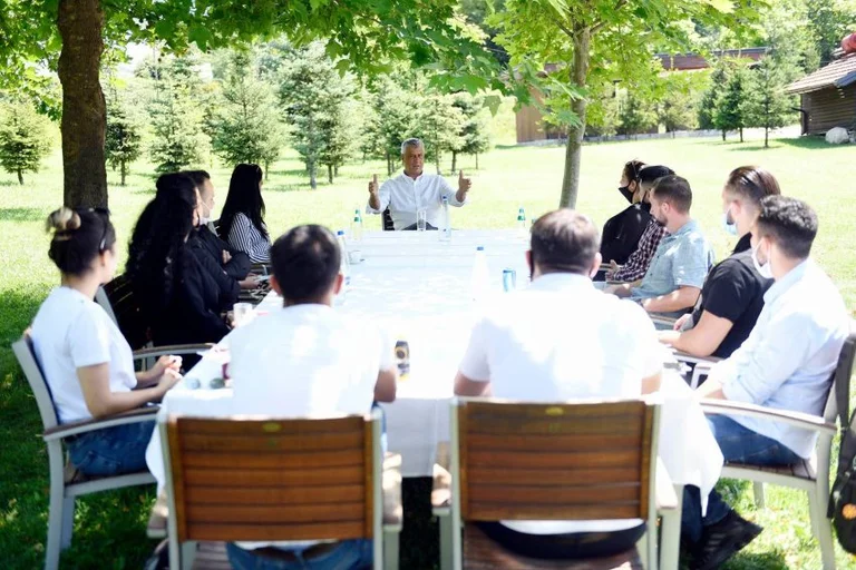 Thaci a Prizren, parla con gli studenti di tutte le comunità