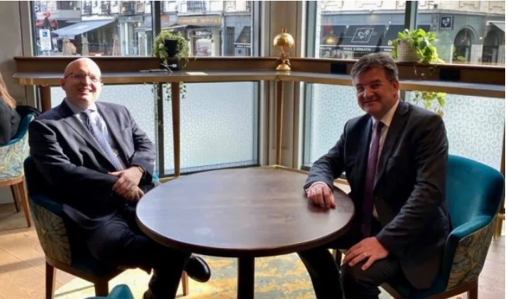 Lajcak et Reeker parlent de coopération au Kosovo-Serbie