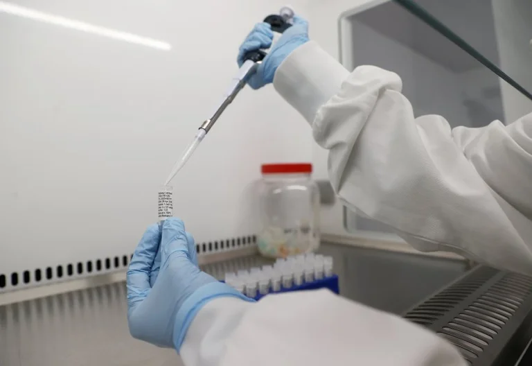 Rreth 13% e të testuarve me metodën serologjike kanë rezultuar pozitivë