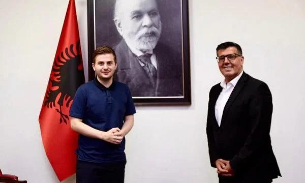 Cakaj e pret në takim Lutfi Hazirin, flasin për dialogun Kosovë-Serbi