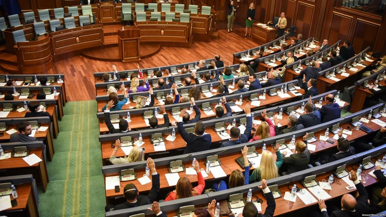 Shtyhet seanca e Kuvendit për nesër