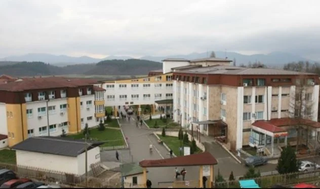 Spitali i Gjakovës: 53 pacientë po trajtohen për Covid-19