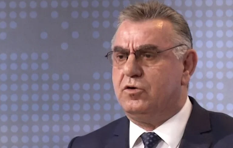 Gani Koci pyet: Çfarë ndodhë nëse Fitore Pacollit i themi “kudra e Albinit”?
