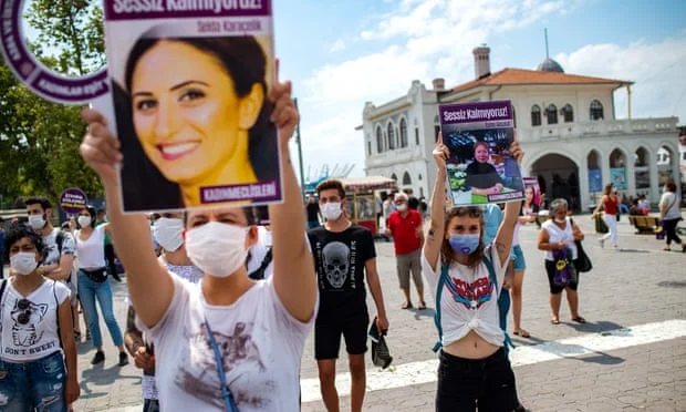 Revoltohen gratë në Turqi pas vrasjes makabre të një gruaje për çështje nderi