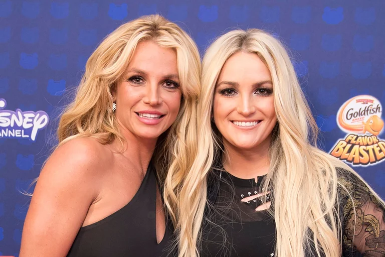Après l'inquiétude du fan, la sœur de Britney Spear parle