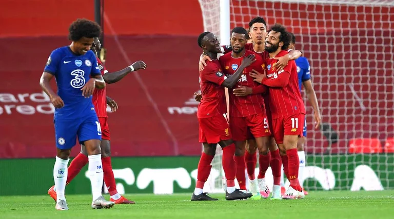 Liverpooli i tregon Chelseat pse është kampion, fiton superndeshjen në ‘Anfield’