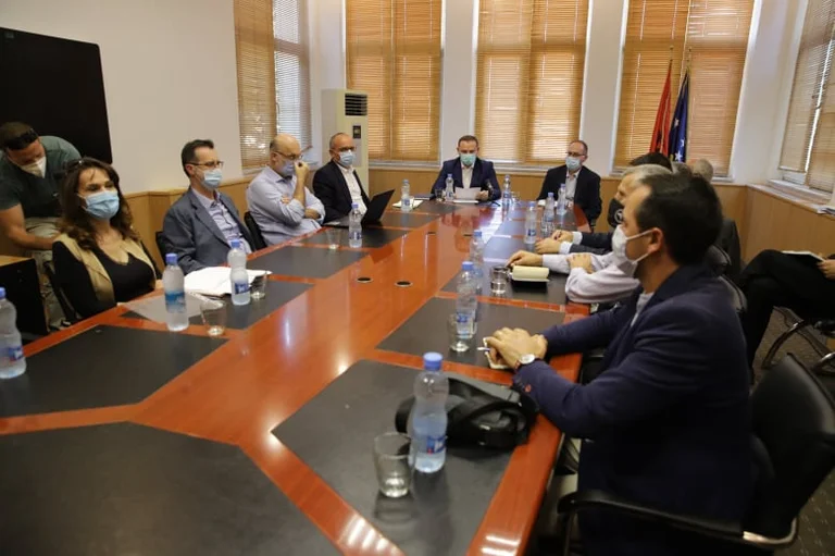 Nis punën Bordi këshillëdhënës për koronavirus, i kryesuar nga Lul Raka