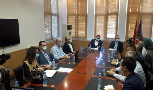 ​Vitia dhe Ismaili injorojnë Zemajn, dy ish-ministra tjerë marrin pjesë në Bordin Këshillues