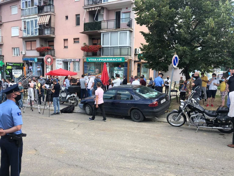 Protestohet kundër ndërtimit të Xhamisë së Madhe në Prishtinë