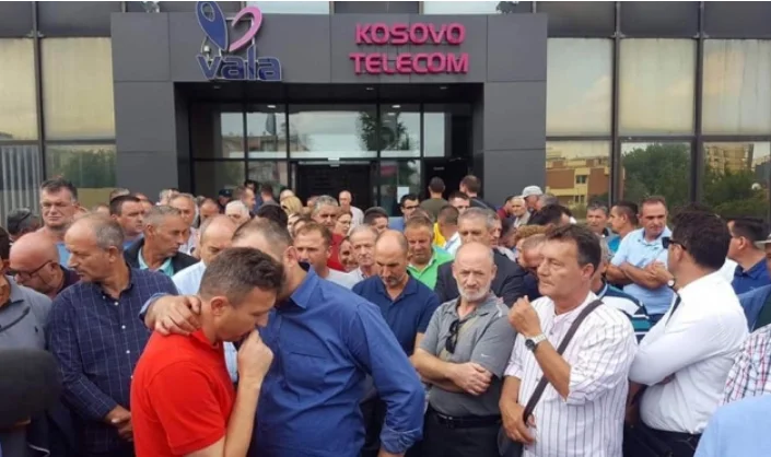 ​Balaj: Telekomit i tërhiqen mjetet nga llogaria, 3.500 punëtorë pa paga