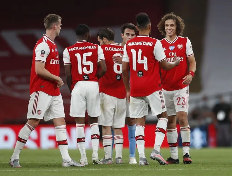 Arsenali me disa mungesa sonte kundër Aston Villas: Formacionet zyrtare