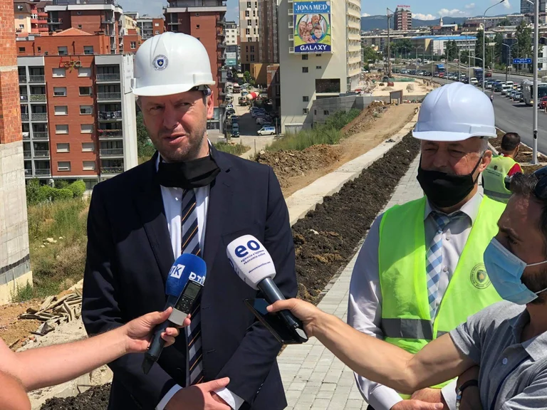 Lëshohen në qarkullim edhe 1.5 kilometra në Veternik, Abrashi paralajmëron investime shtesë