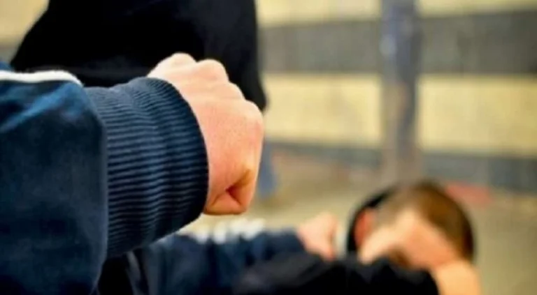 Përleshje mes dy grupeve të njohura tek “Kafet e Vogla” në Prishtinë