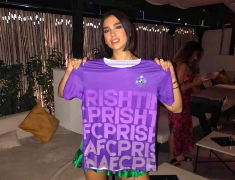 Reagon Prishtina pasi Dua Lipa pozoi me fanellën e klubit