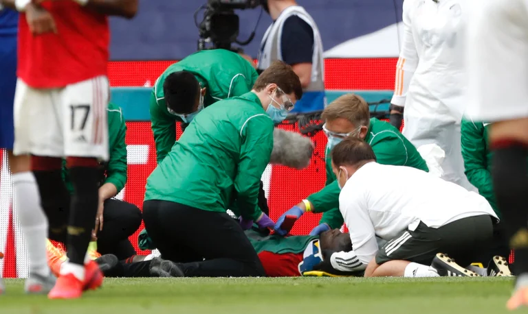 Eric Bailly lirohet nga spitali pas lëndimit ‘horror’ në ndeshjen kundër Chelseat