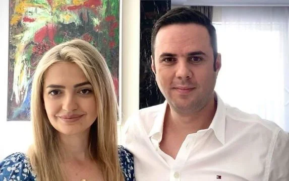 Ishin prekur me COVID-19, Lumir Abdixhiku dhe gruaja e tij shërohen