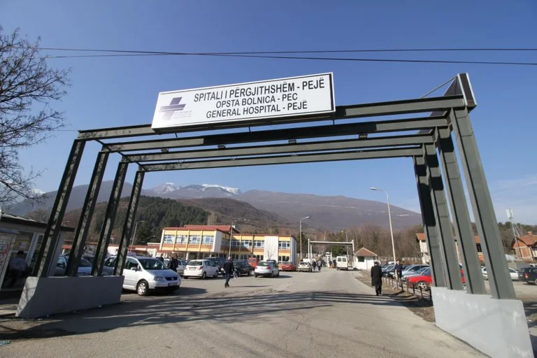 Në Spitalin e Pejës po trajtohen 79 pacientë, 8 në gjendje të rëndë