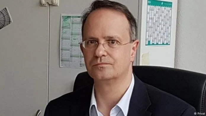 Weber: Marrëveshja finale Kosovë – Serbi të jetë e detajuar, të mos lejohen hapësira për manipulime