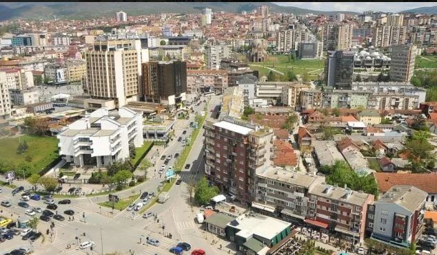 Kjo rrugë në kryeqytetit mbyllet sot për qarkullim