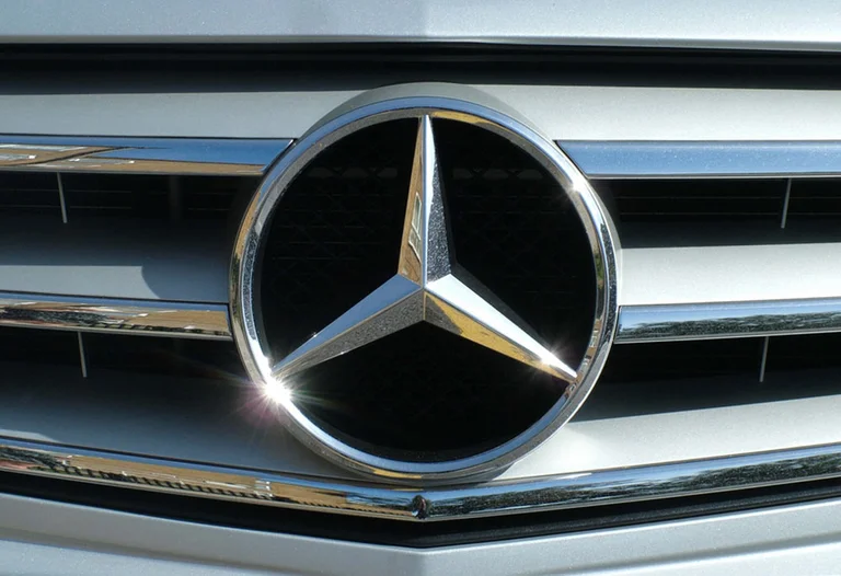 Hiqet kamuflazhi: Dalin pamjet e para të Mercedes S-Class 2021