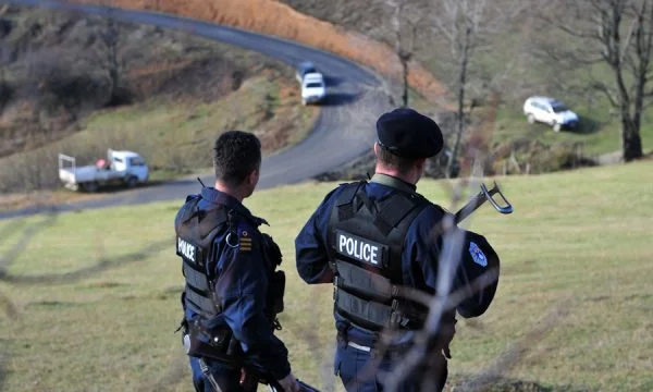 154 Polizisten, infiziert mit Avid-19, einem Toten.