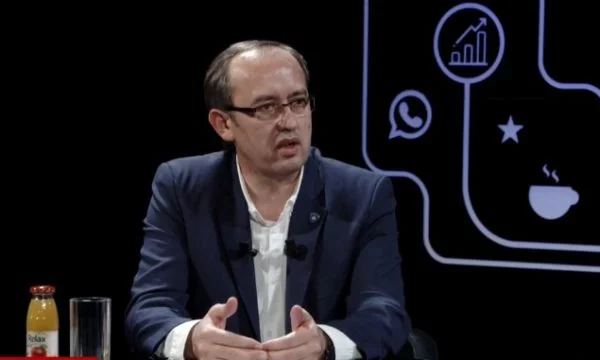 Hoti: Je me suis assis sur les problèmes causés par Kurt