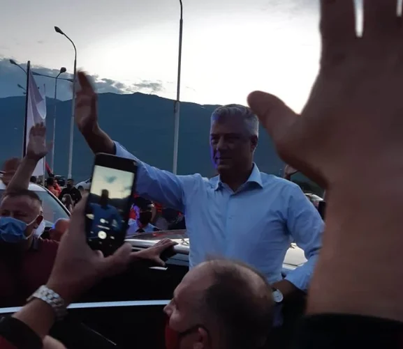 Präsident Thacis Grüße an die Bürger, die ihn in Morina treffen (Foto)