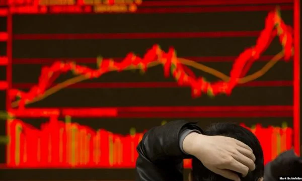 China's economy turns to growth; avoid recession