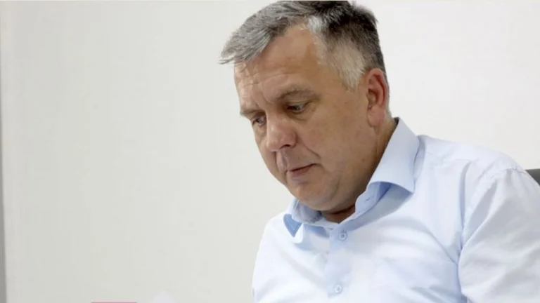Chief Inspector Syla relates in detail how the attack on him took place at a restaurant in Pristina