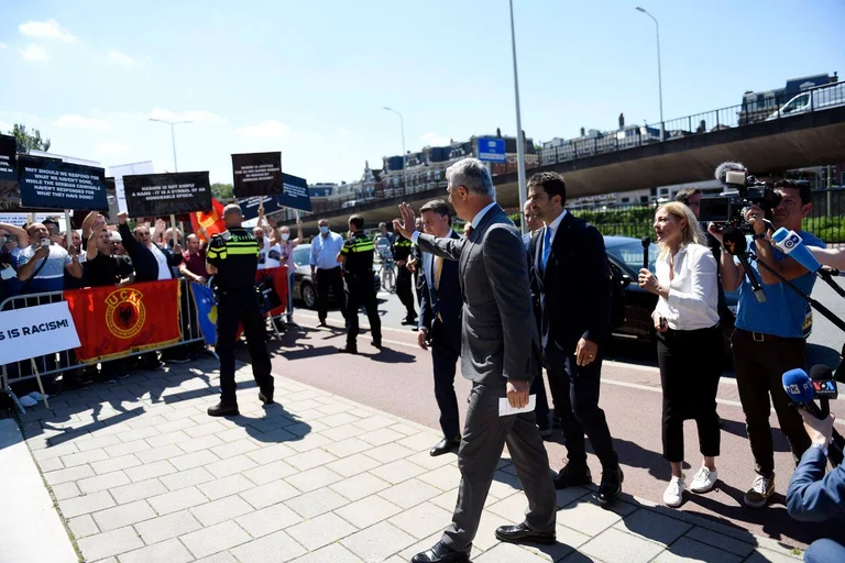 Tre ore dall'intervista di Thaci a Specialised Chambers