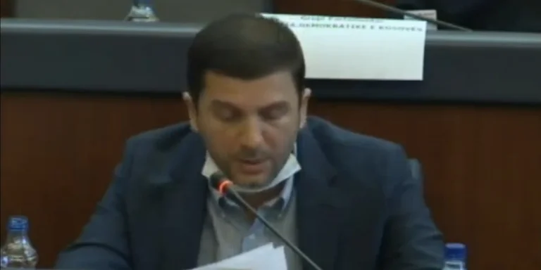 Memli Krasniqi: Loi Anti-David PDK l'a soutenu depuis le début, les différends LDK-LVV séna nous ont permis de bouger