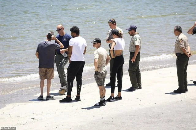 Les sites touchants lorsque la famille de Naya Rivera visite le lac où l'actrice a perdu la piste (Photo)