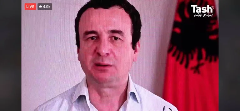 Albin Kurti mène une campagne électorale dans le nord de la Macédoine