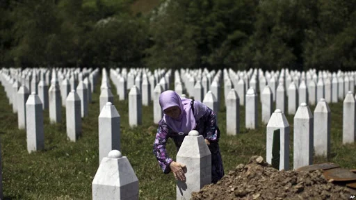 1 minute de silence à 13 heures dans tout le Kosovo pour le massacre de Srebrenica
