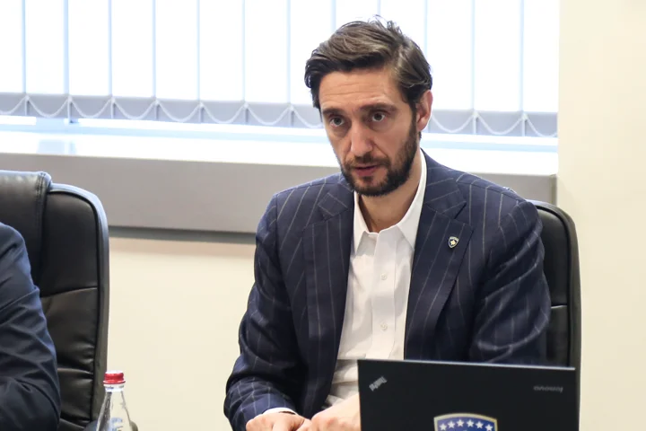 Ismaili: With the PDK Economic Pack, private sector workers would receive 300 euros per month